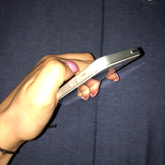 iPhone 5s - Picture 4 of 6